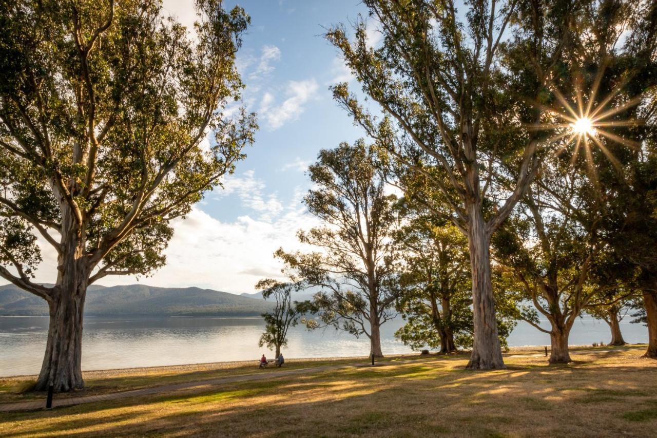 Hop, Skip And Jump To The Lake - Te Anau House Bagian luar foto