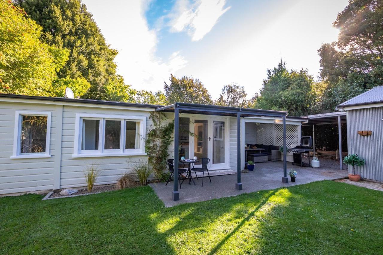 Hop, Skip And Jump To The Lake - Te Anau House Bagian luar foto
